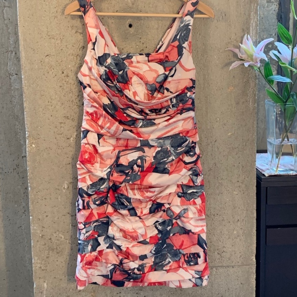 Express Mini Dress w Ruching & Zip Back